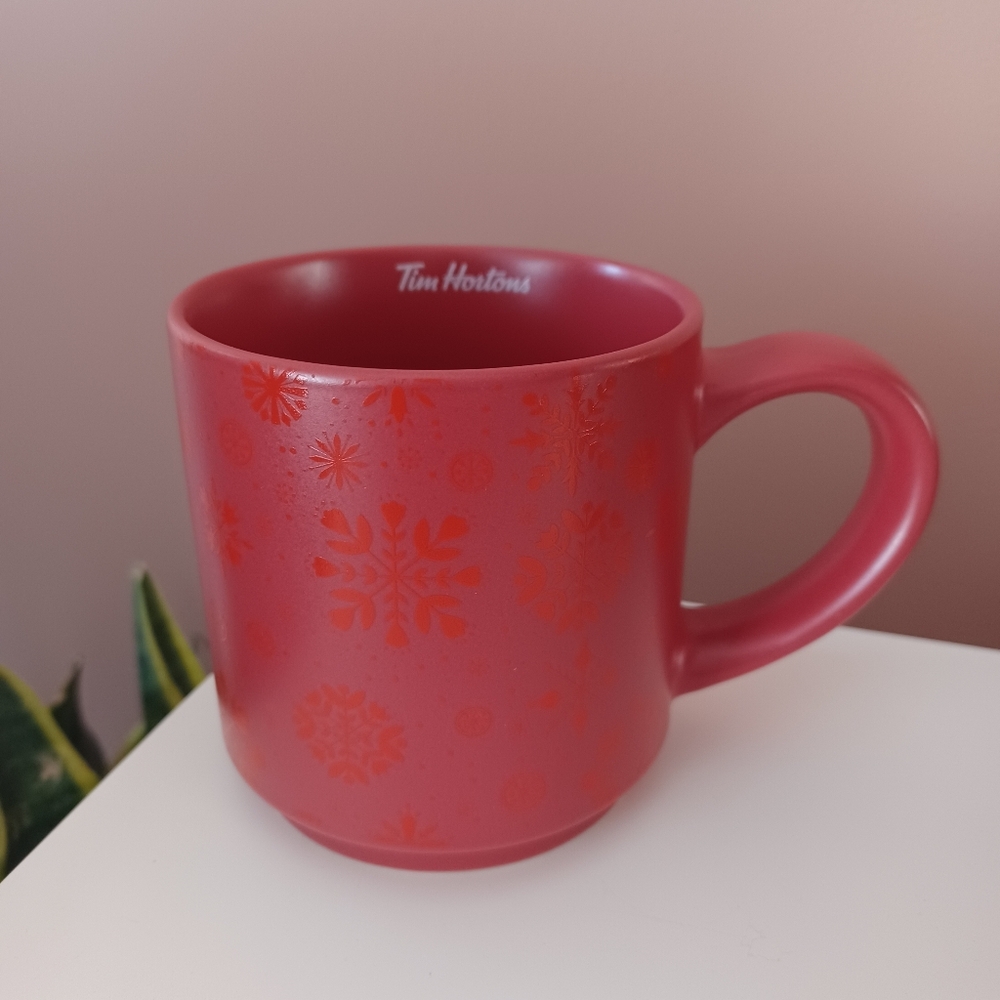 Tim Hortons 2021 Christmas Snowflake Holiday Edition Ceramic Coffee Mug Cup